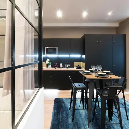 3 Bedroom Air Conditioned Apartment Apartment Cannes