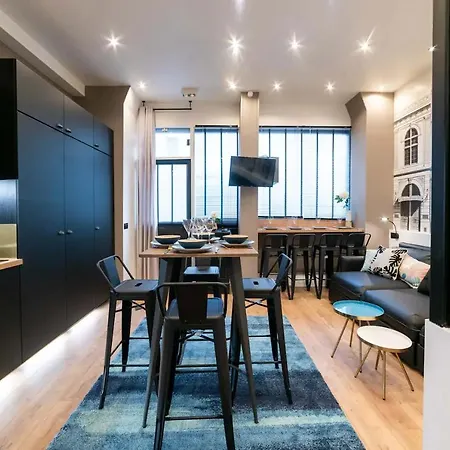 3 Bedroom Air Conditioned Apartment *